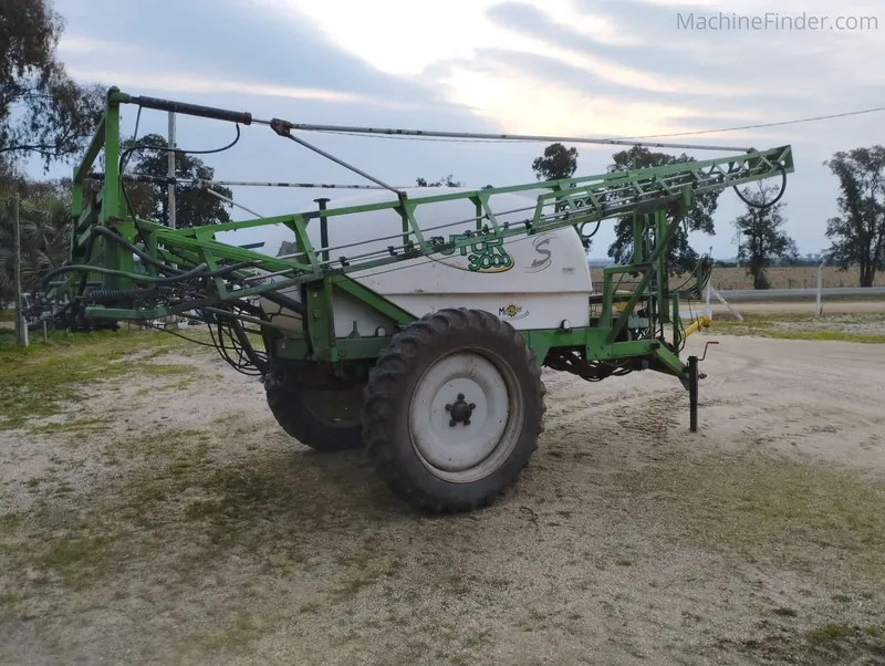 Pulverizadora de arrastre 3000