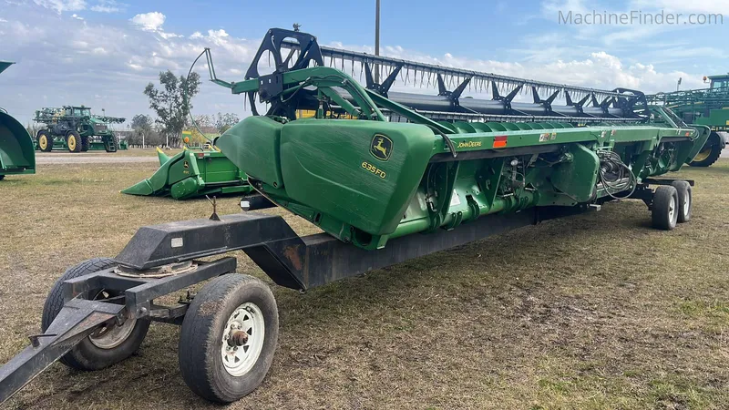 Plataforma para cosechadoras 635FD