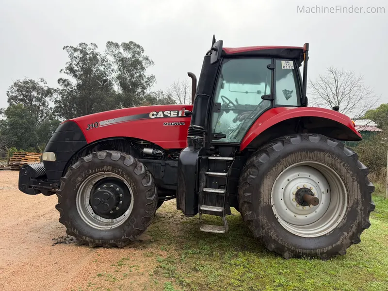 Tractor mediano (de 100 0190 hp) 310