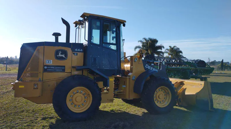 Cargadora frontal John Deere 444G